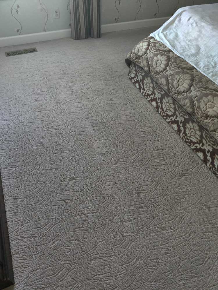 Master bedroom carpet fresh n clean!
